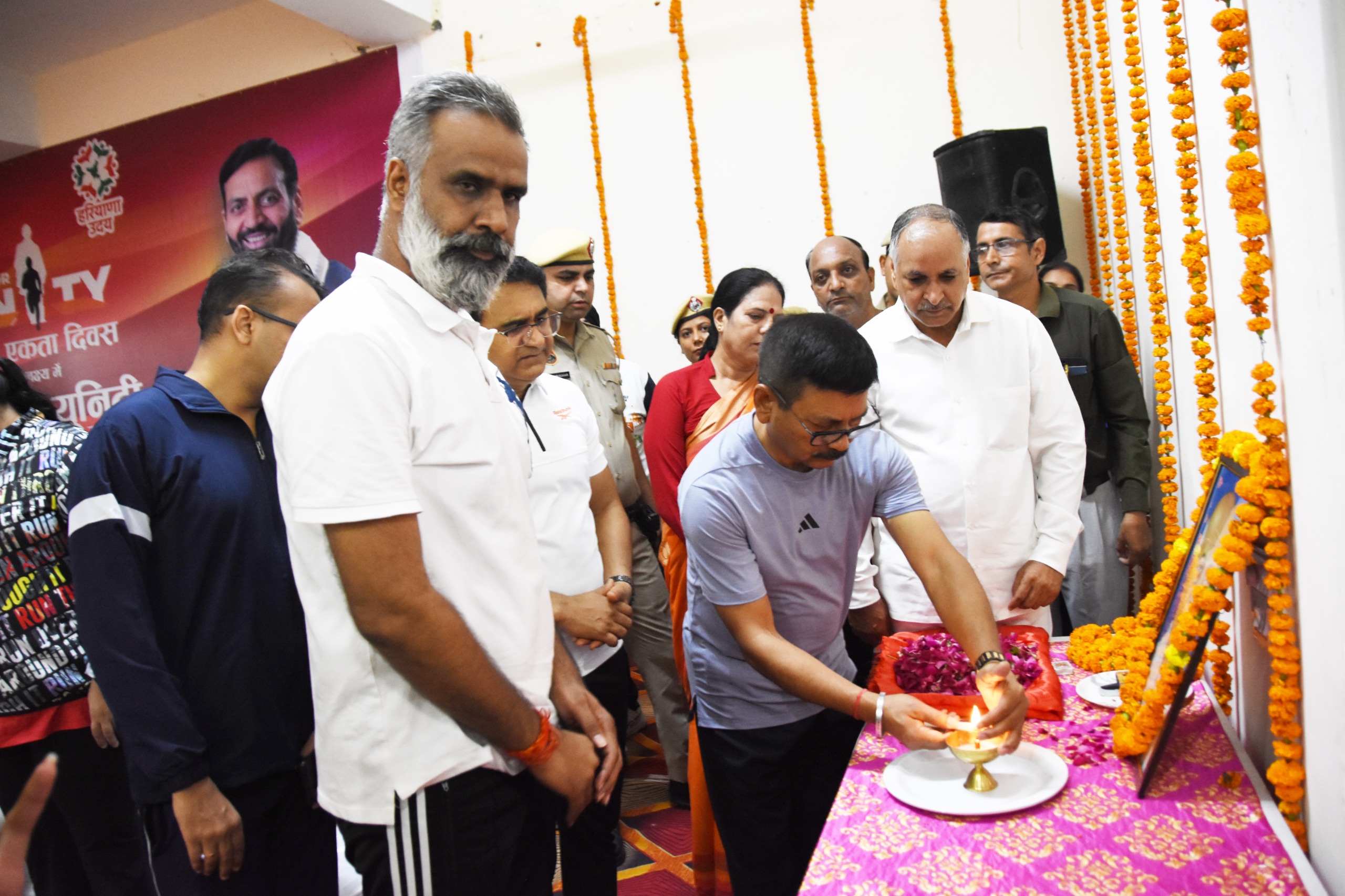 राष्ट्रीय एकता दिवस पर ‘रन फॉर यूनिटी’ का आयोजन, लौह पुरुष सरदार पटेल को दी गई श्रद्धांजलि राष्ट्रीय एकता दिवस पर ‘रन फॉर यूनिटी’ का आयोजन, लौह पुरुष सरदार पटेल को दी गई श्रद्धांजलि