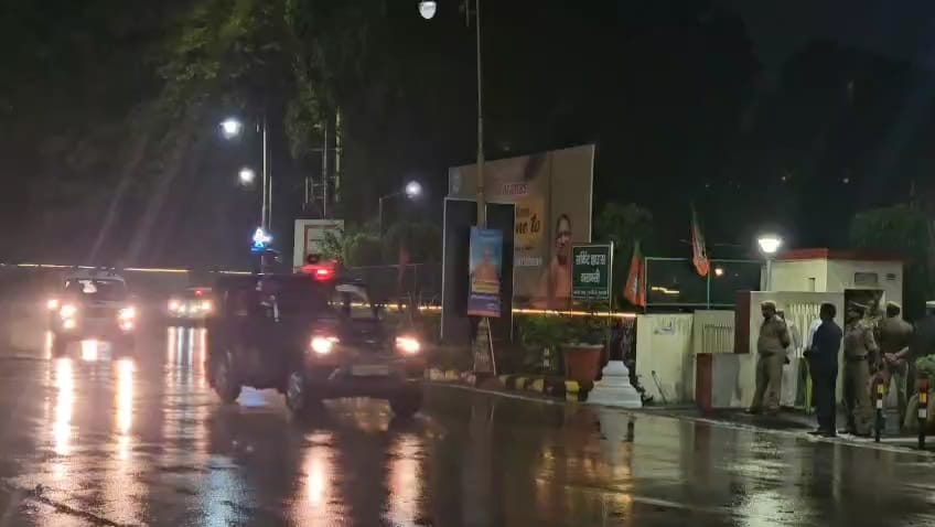 उप राष्ट्रपति का काफिला उप राष्ट्रपति का काफिला