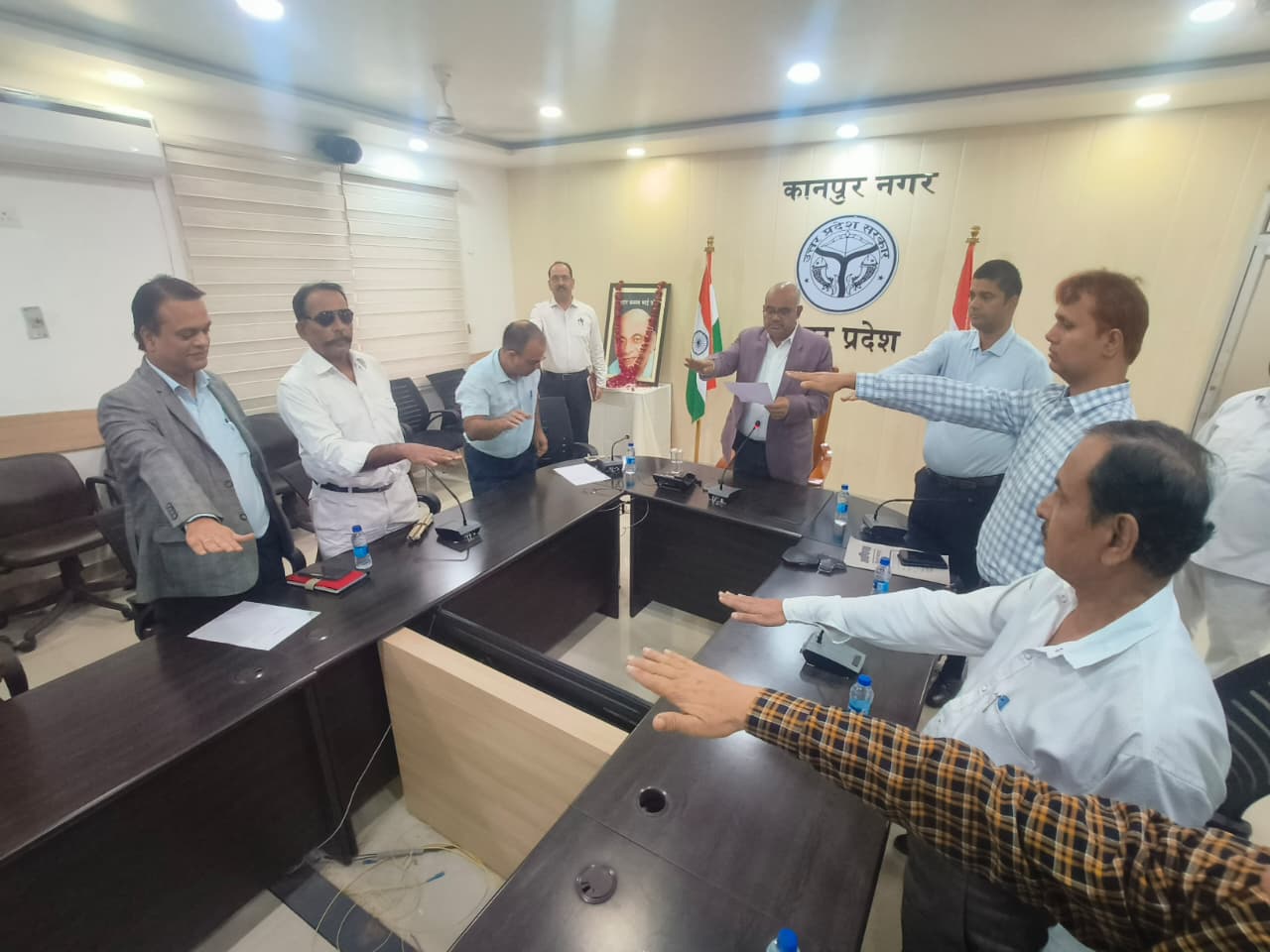 सरदार पटेल का रियासतों के एकीकरण से लेकर सिविल प्रशासन की मजबूत नींव रखने में अहम योगदान सरदार पटेल का रियासतों के एकीकरण से लेकर सिविल प्रशासन की मजबूत नींव रखने में अहम योगदान