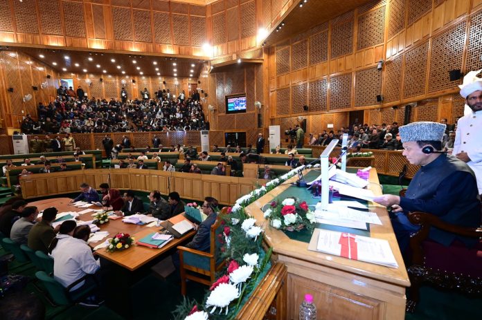 जम्मू-कश्मीर विधानसभा अध्यक्ष ने आरक्षण मुद्दे पर चर्चा से किया इनकार जम्मू-कश्मीर विधानसभा अध्यक्ष ने आरक्षण मुद्दे पर चर्चा से किया इनकार