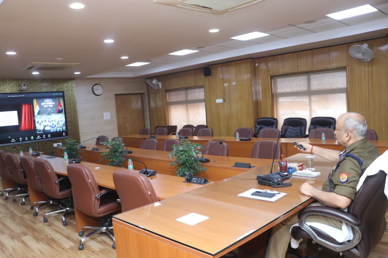 डीजीपी ने कानपुर के विजिलेंस भवन का वर्चुअली शिलान्यास किया डीजीपी ने कानपुर के विजिलेंस भवन का वर्चुअली शिलान्यास किया