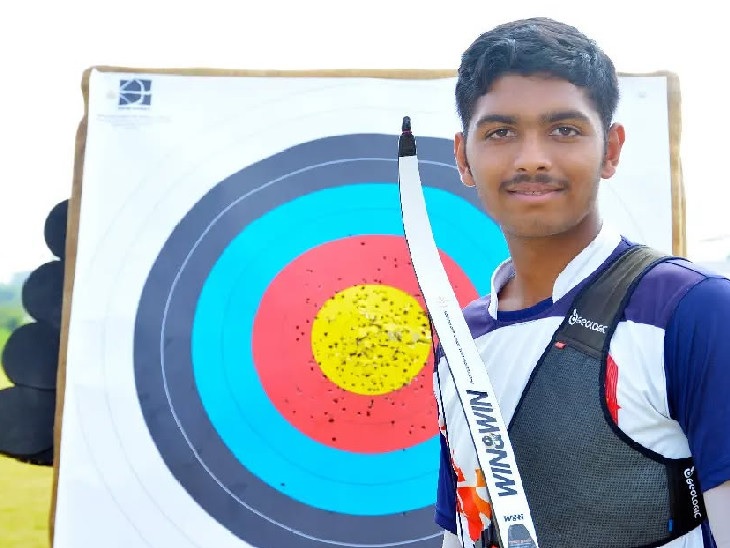 नेशनल लेवल के तीरंदाजी खिलाड़ी की ट्रेन से गिरने से मौत
