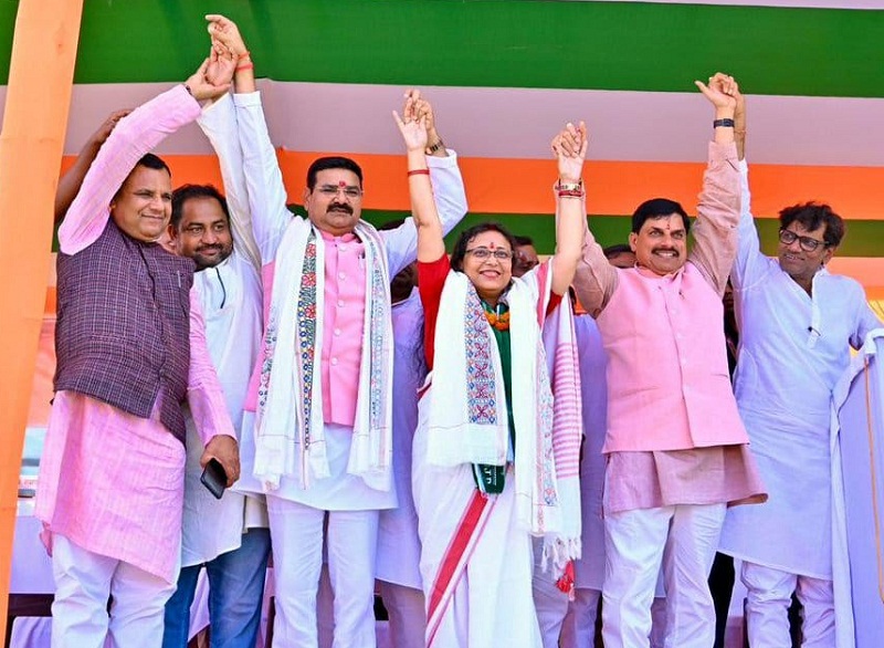 बिहार के मधुवनी जिले में चुनावी सभा में मप्र के मुख्यमंत्री मोहन यादव