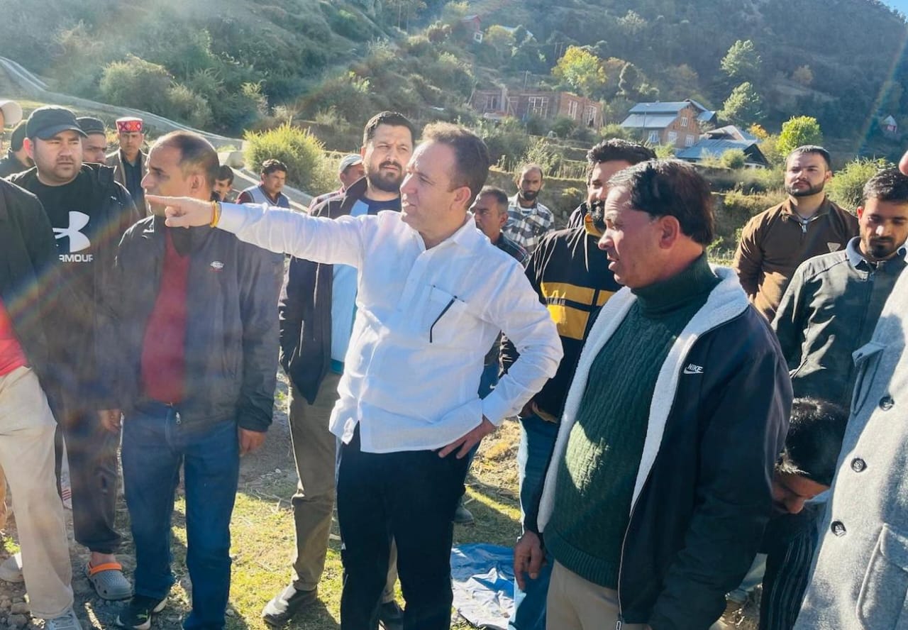 सुनील शर्मा ने नागसेनी के पड्यारना में चल रहे केंद्रीय विद्यालय के निर्माण कार्य की समीक्षा की