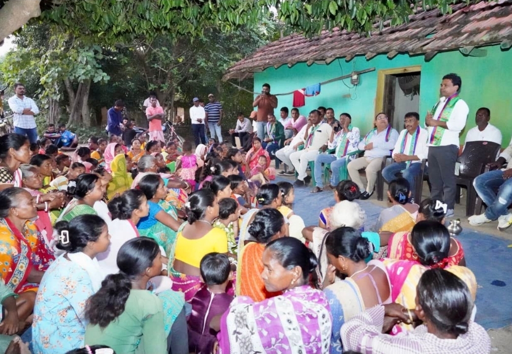 आजसू पार्टी की जनसंपर्क अभियान आजसू पार्टी की जनसंपर्क अभियान