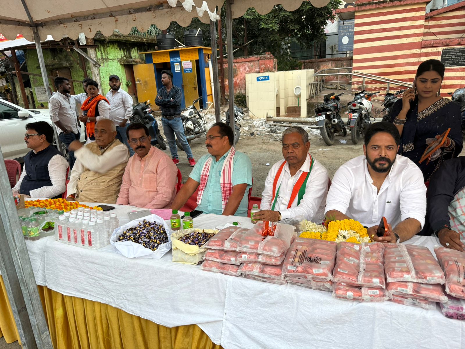 स्‍वागत शिविर में कांग्रेस के नेता