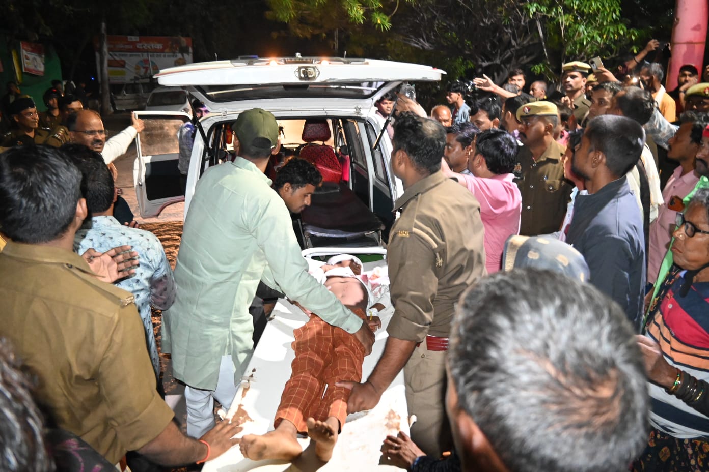 चित्रकूट में भीषण सड़क हादसा, रोडवेज बस और बोलेरो में भिड़ंत, दो भाइयों समेत तीन की मौत, पांच घायल