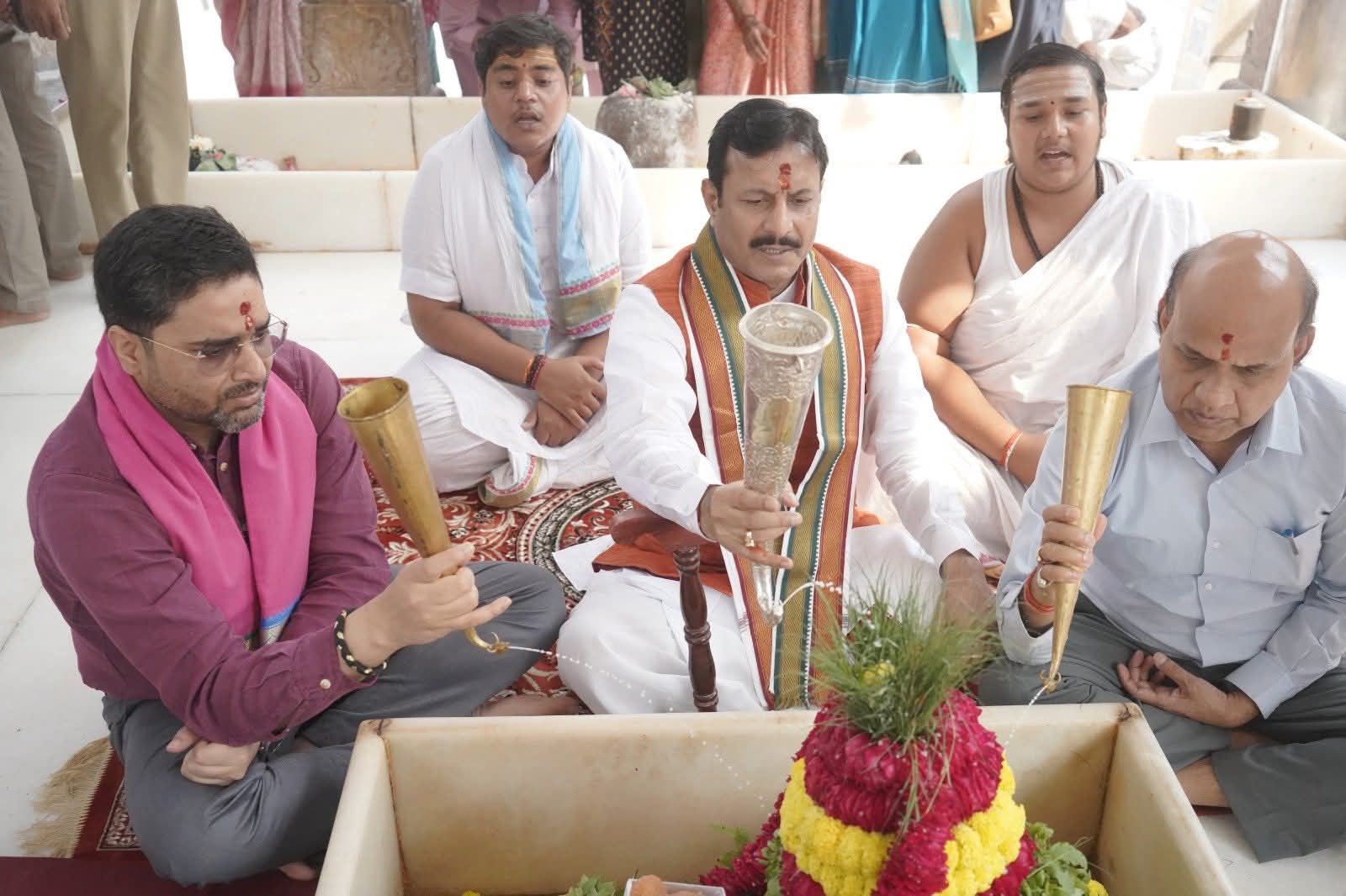  काशी विश्वनाथ मंदिर में रुद्रभिषेक