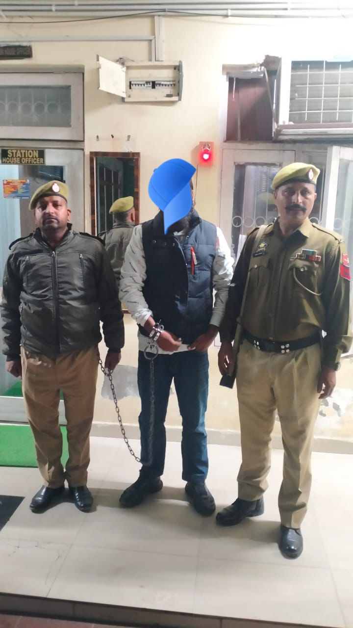 मीरां साहिब क्षेत्र के एक कुख्यात अपराधी पर जम्मू पुलिस ने जन सुरक्षा अधिनियम (पीएसए) के तहत मामला किया दर्ज मीरां साहिब क्षेत्र के एक कुख्यात अपराधी पर जम्मू पुलिस ने जन सुरक्षा अधिनियम (पीएसए) के तहत मामला किया दर्ज
