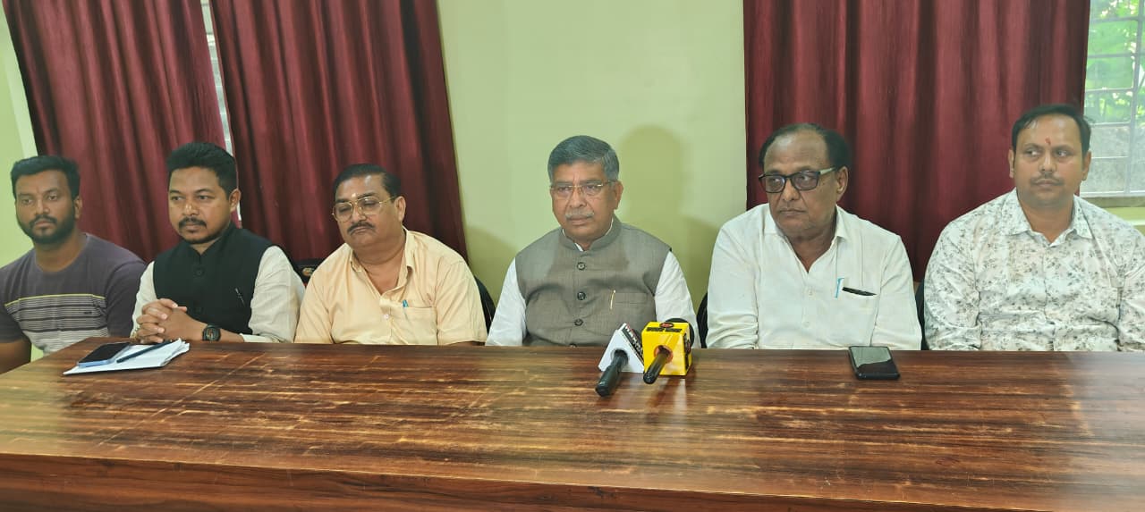 प्रेस कॉन्फ्रेंस की तस्वीर प्रेस कॉन्फ्रेंस की तस्वीर