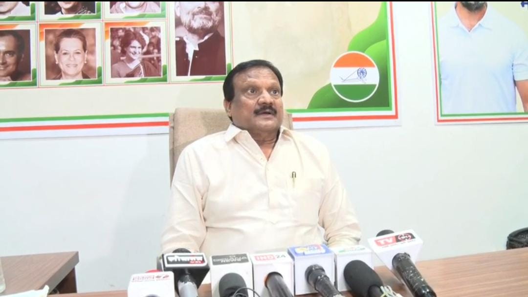 पूर्व मंत्री एवं वरिष्ठ कांग्रेस नेता सज्जन सिंह वर्मा पूर्व मंत्री एवं वरिष्ठ कांग्रेस नेता सज्जन सिंह वर्मा