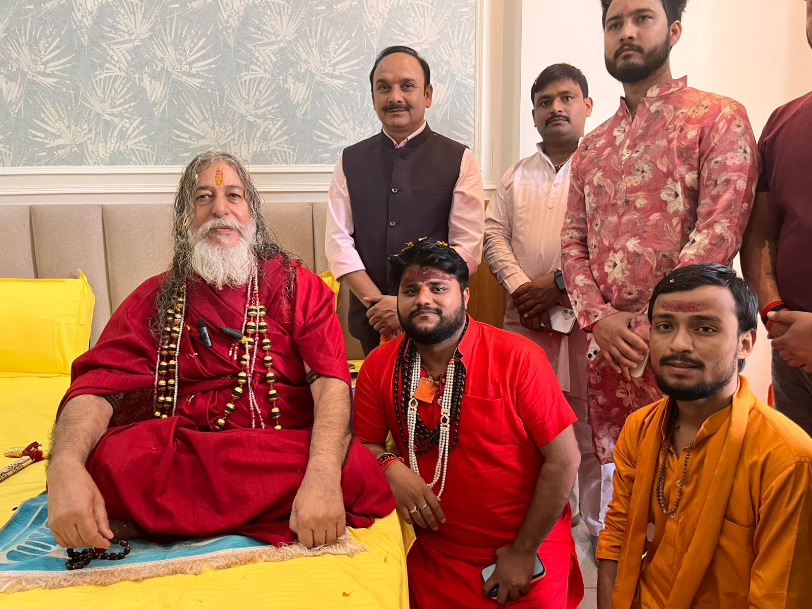 स्वामी विश्वात्मा नन्द जी महाराज माता शीतला धाम चौकियां के महंत एवं उनके शिष्य स्वामी विश्वात्मा नन्द जी महाराज माता शीतला धाम चौकियां के महंत एवं उनके शिष्य