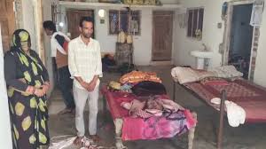 पूर्व सरपंच के घर डकैती