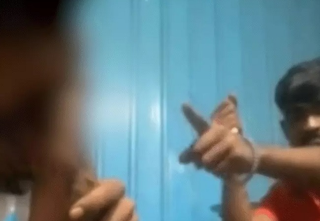 वीडियो से ली गई तस्वीर