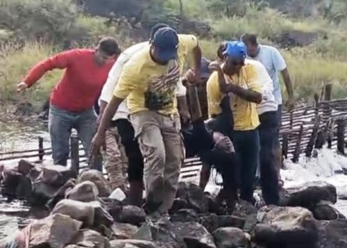 लापता छात्राओं के शव पिकनिक स्पॉट भदभदा के पास पत्थर में फंसे मिले लापता छात्राओं के शव पिकनिक स्पॉट भदभदा के पास पत्थर में फंसे मिले