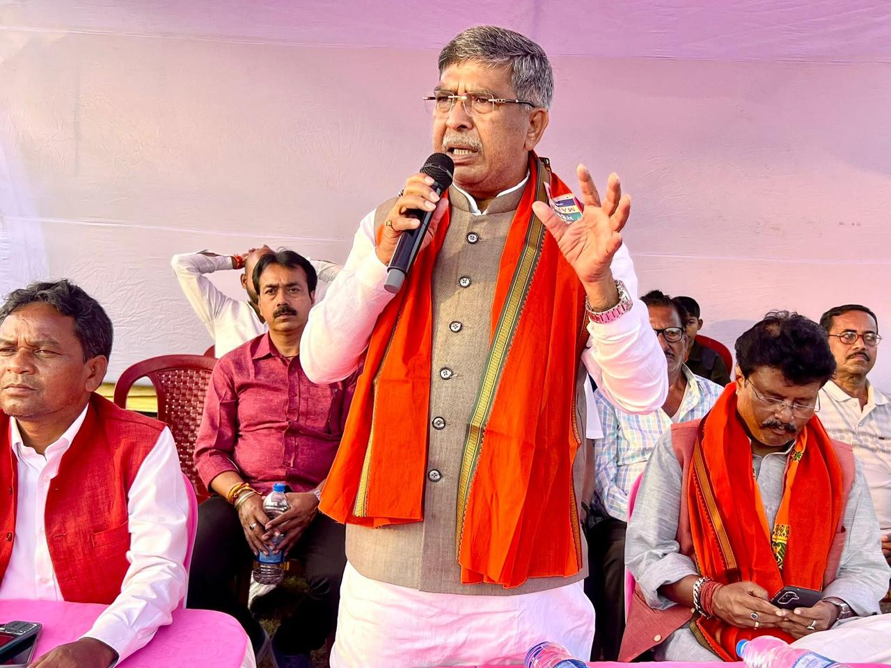 कार्यक्रम में भाजपा के कार्यकारी अध्यक्ष आदित्य साहू