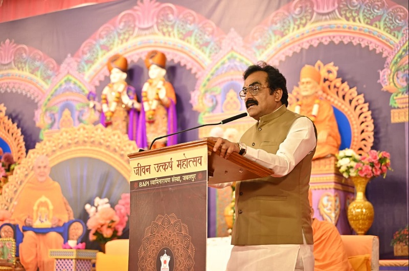 स्वामीनारायण संस्था के जीवन उत्‍कर्ष महोत्‍सव में हुए शामिल मंत्री सिंह