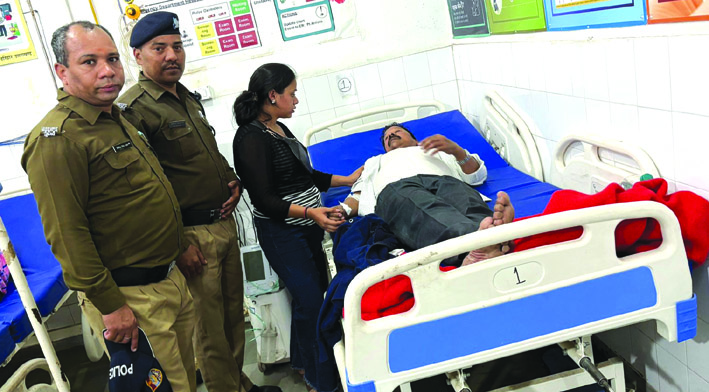 अस्पताल में उपचाराधीन पीडि़त