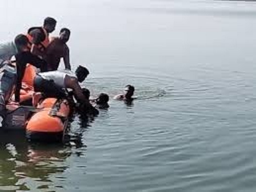 जेल प्रहरी की तालाब में डूबकर मौत जेल प्रहरी की तालाब में डूबकर मौत