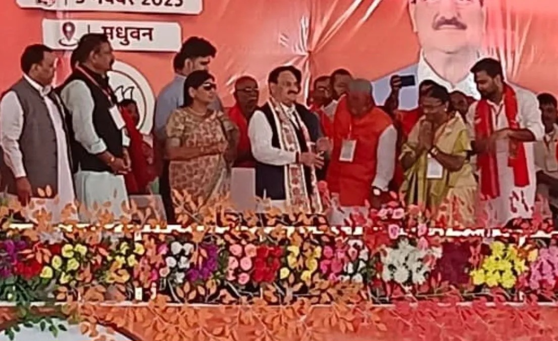 चुनावी मंच पर जेपी नड़्डा