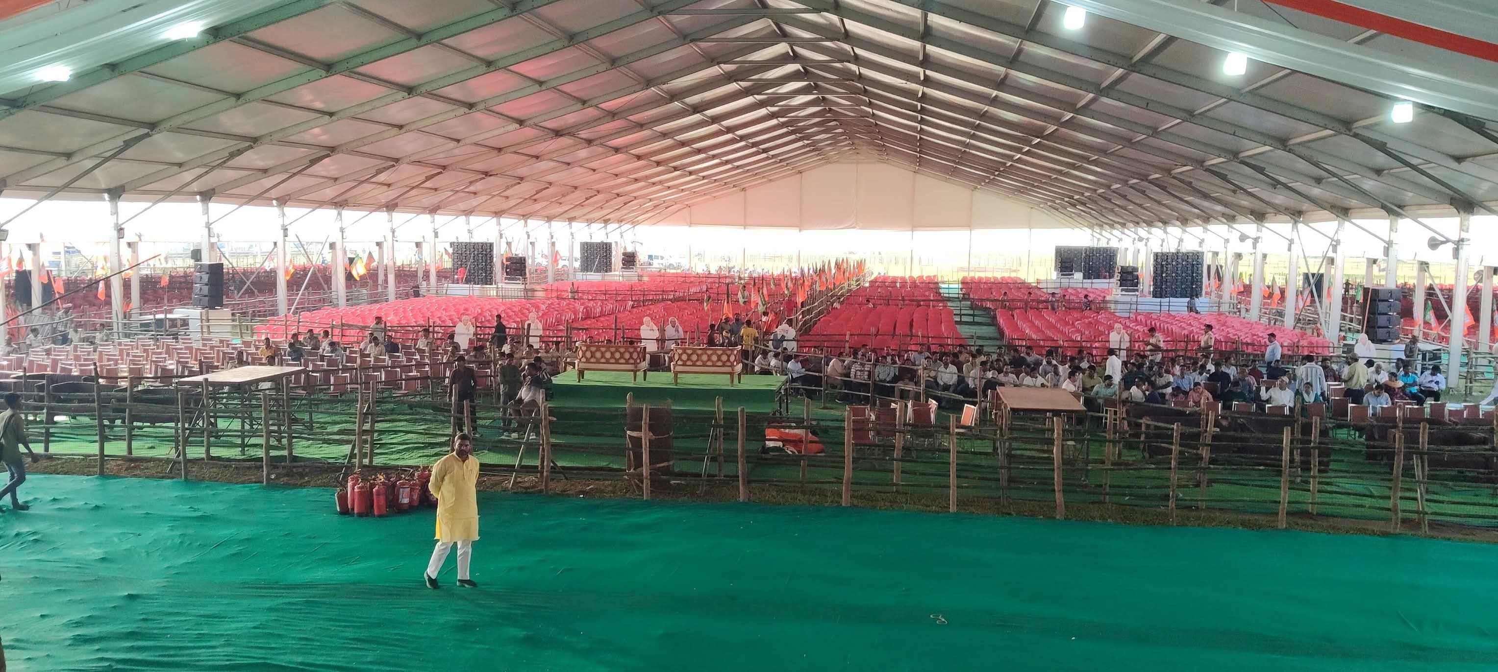 अररिया फोटो:सीटिंग अरेंजमेंट