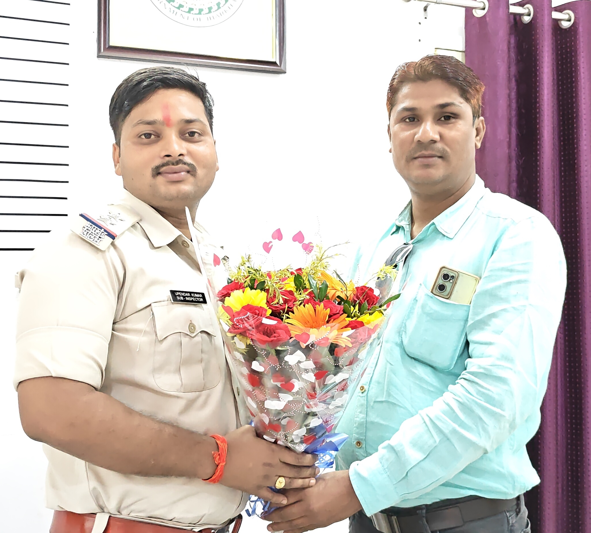 प्रभार ग्रहण के दौरान ओपी प्रभारी का हुआ स्वागत