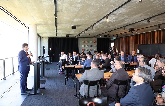 भारत-न्यूजीलैंड सीईओ गोलमेज सम्मेलन को संबोधित करते पीयूष गोयल भारत-न्यूजीलैंड सीईओ गोलमेज सम्मेलन को संबोधित करते पीयूष गोयल