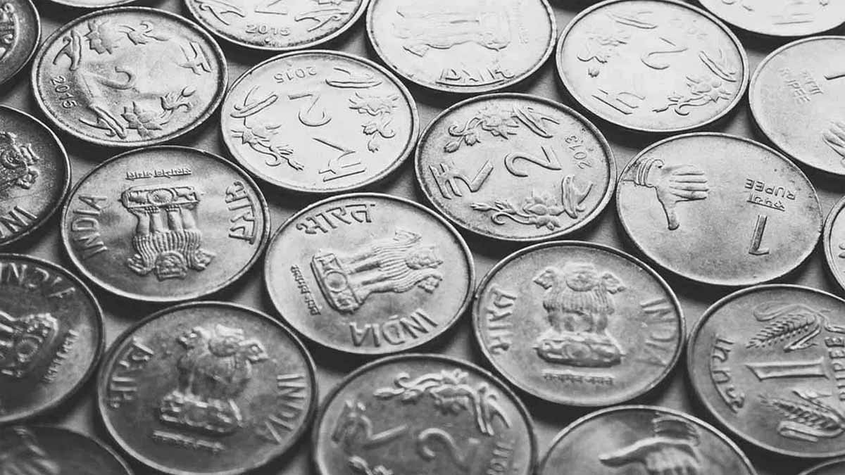 एक और दो रुपये के सिक्के फाइल फाेटाे
