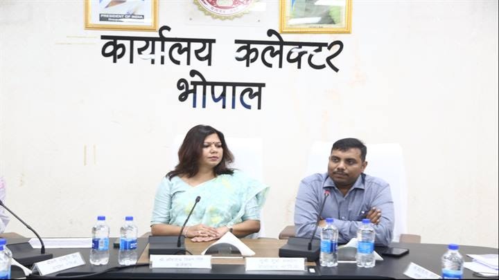 मतदाता सूची विशेष गहन पुनरीक्षण की तैयारियों और प्रगति की विस्तृत समीक्षा