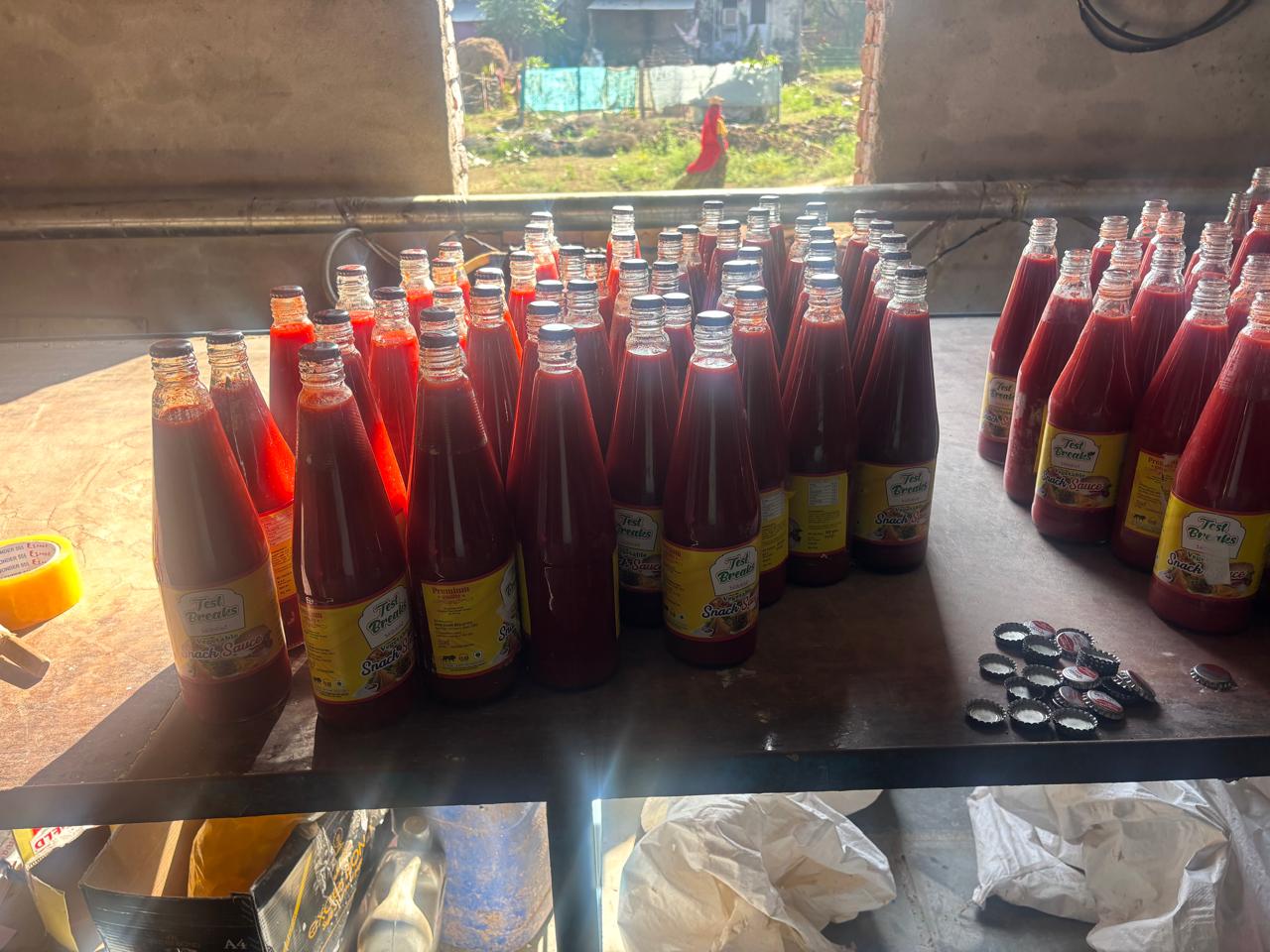 फूड सेफ्टी टीम ने बस्सी में मिलावटी सॉस की फैक्ट्री पर पकडी फूड सेफ्टी टीम ने बस्सी में मिलावटी सॉस की फैक्ट्री पर पकडी