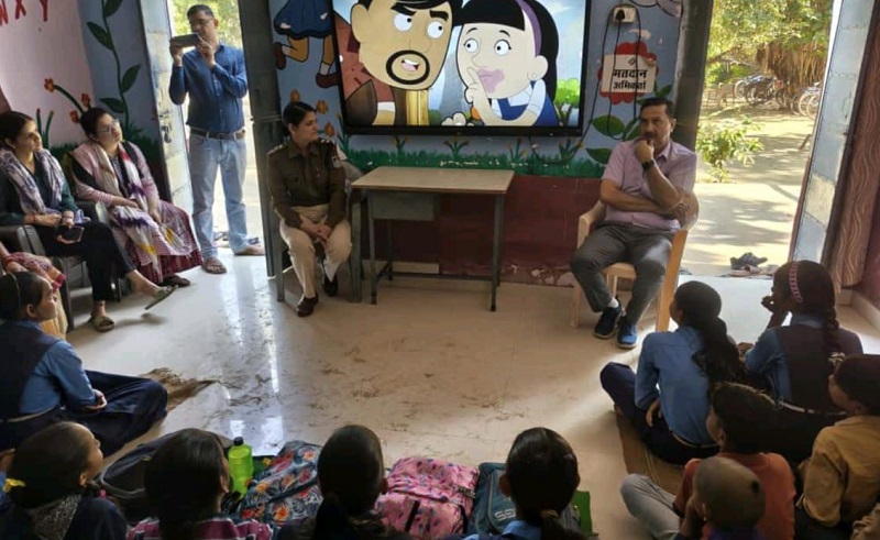 विद्यालयों में जागरूकता कार्यक्रम विद्यालयों में जागरूकता कार्यक्रम