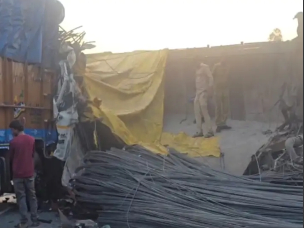 सड़क हादसे में दो की मौत।