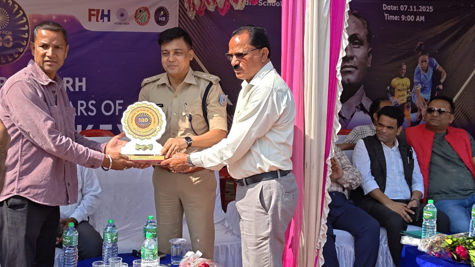 विजेताओं को किया गया सम्मानित विजेताओं को किया गया सम्मानित