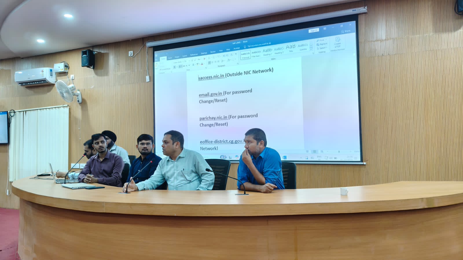 कोरबा : प्रशासनिक कार्यों में गति और पारदर्शिता हेतु कोरबा में ई-ऑफिस कार्यप्रणाली का प्रशिक्षण आयोजित