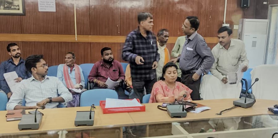 जनता दरबार में प्रीतिलता किस्कू समेत अन्‍य