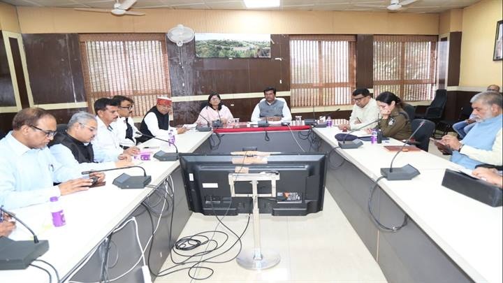 यूनिटी मार्च की व्यवस्थाओं के संबंध में की बैठक