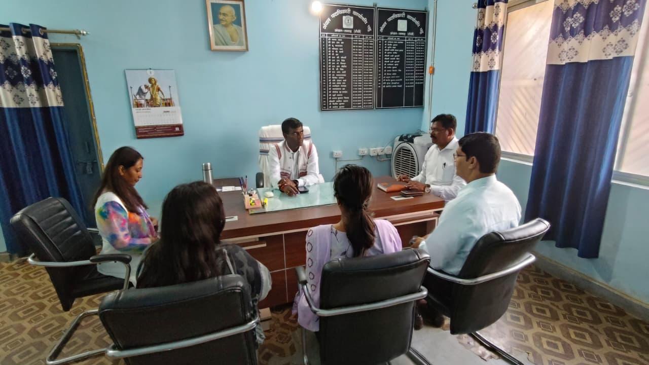 निरीक्षण करते उपायुक्त