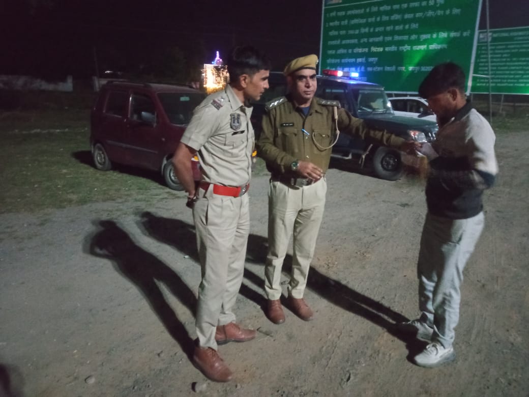 सड़क सुरक्षा अभियान में पुलिस ने एक लाख 33 हजार से अधिक लोगों को यातायात नियमों के प्रति किया जागरूक
