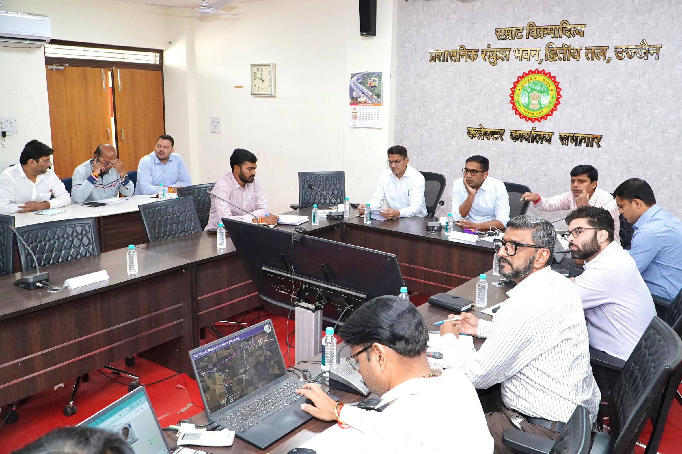 सिंहस्थ मेला अधिकारी एवं एडीआरएम ने ली रेलवे कार्यों की समीक्षा बैठक