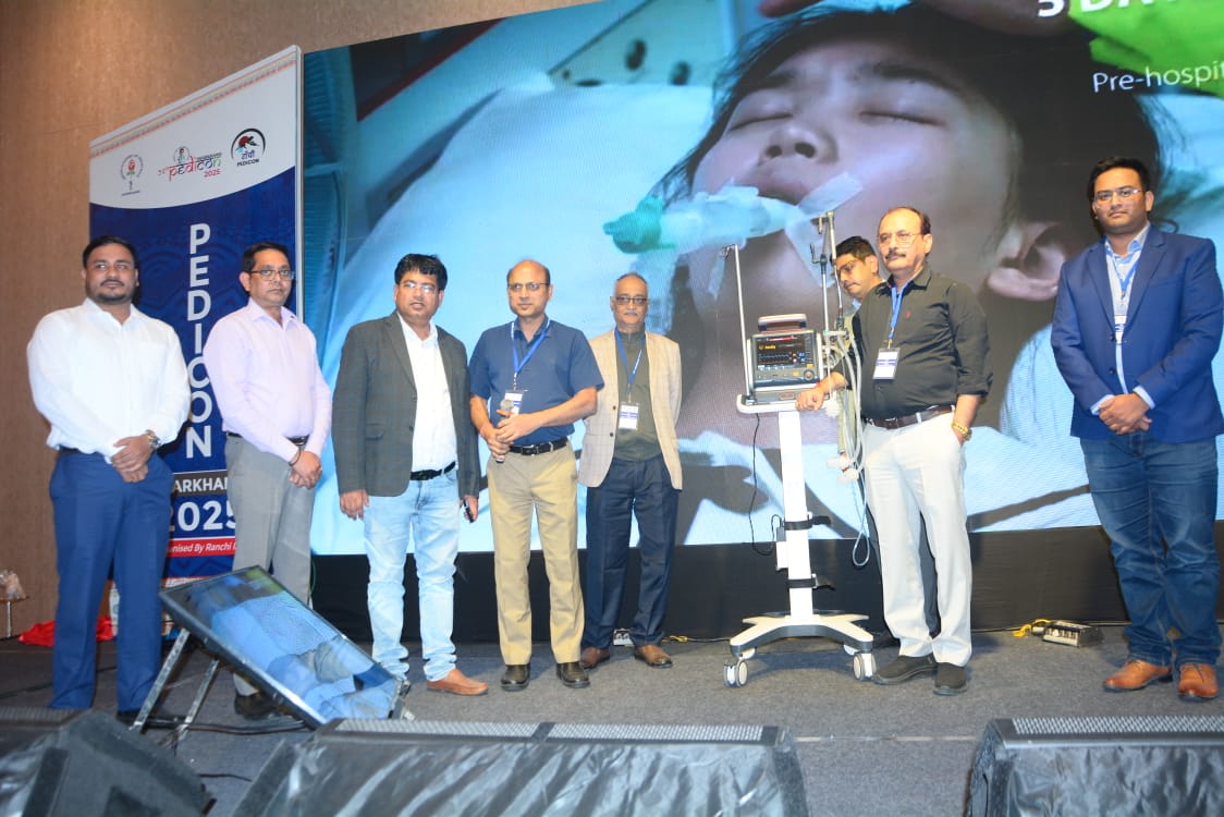 कार्यक्रम में डॉ राजेश कुमार समेत अन्य कार्यक्रम में डॉ राजेश कुमार समेत अन्य