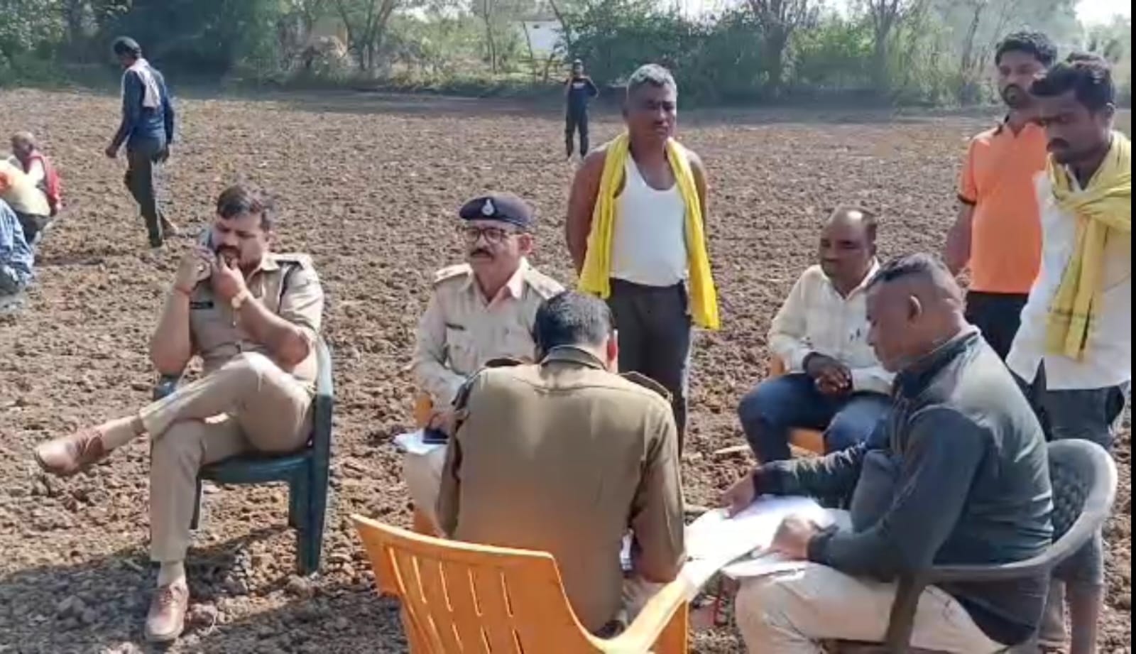 दमोह-₹100 खर्च के नहीं देने पर नाती ने की दादी की हत्या दमोह-₹100 खर्च के नहीं देने पर नाती ने की दादी की हत्या