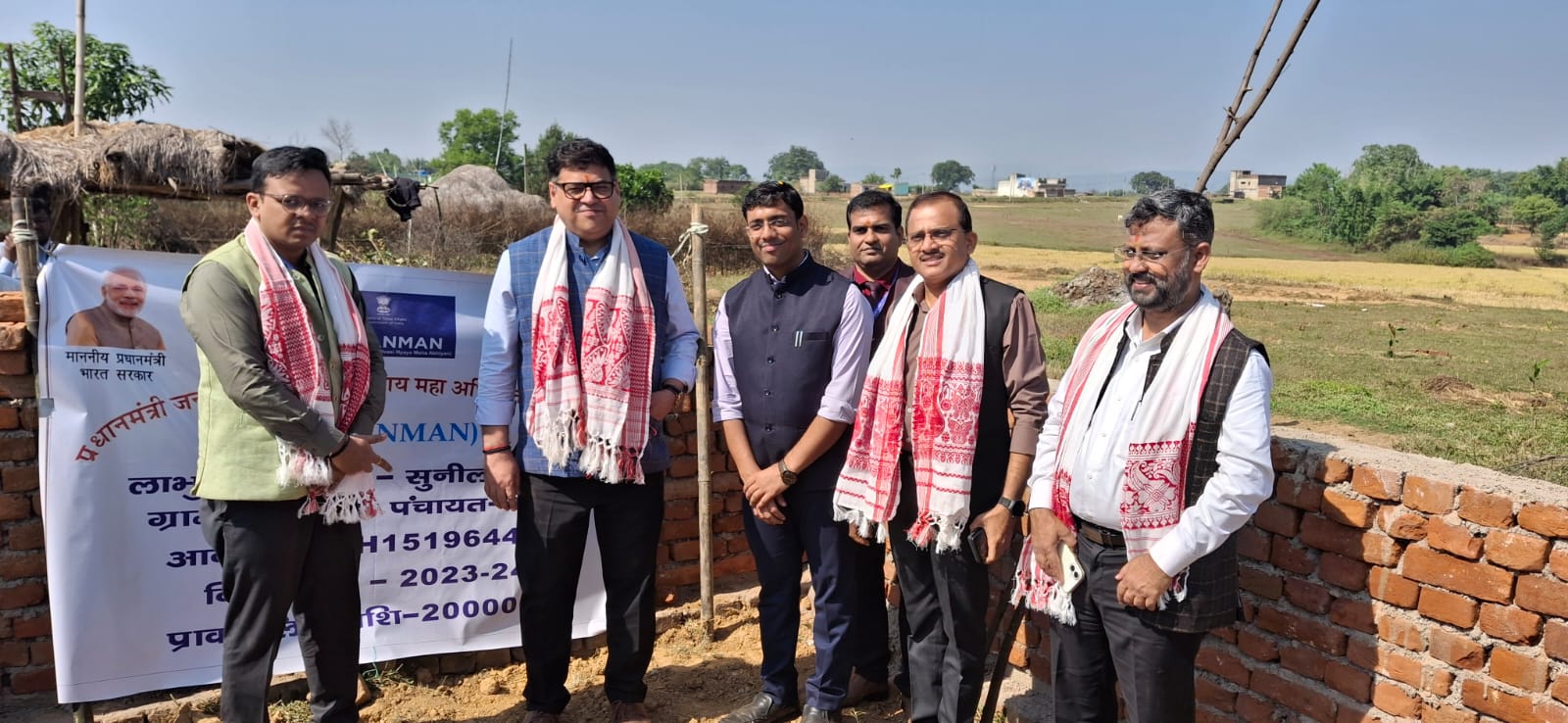 दौर में शामिल नीति आयोग के सदस्य दौर में शामिल नीति आयोग के सदस्य