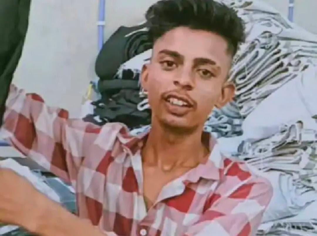 मृतक लकी की फाइल फोटो मृतक लकी की फाइल फोटो