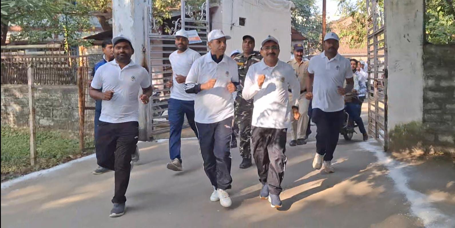 न्यायोत्सव प्रधान न्यायाधीश सोलंकी,कलेक्टर कोचर के साथ दौडे न्यायाधीश