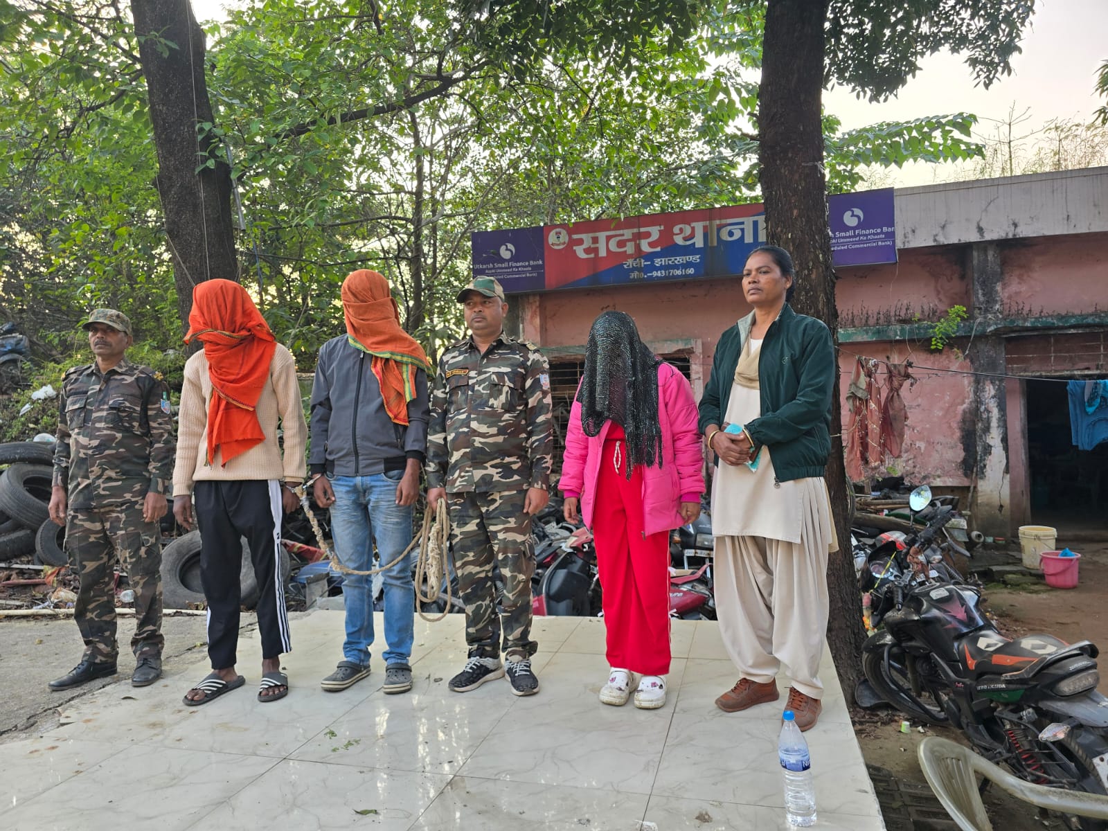 आरोपितों की तस्वीर आरोपितों की तस्वीर