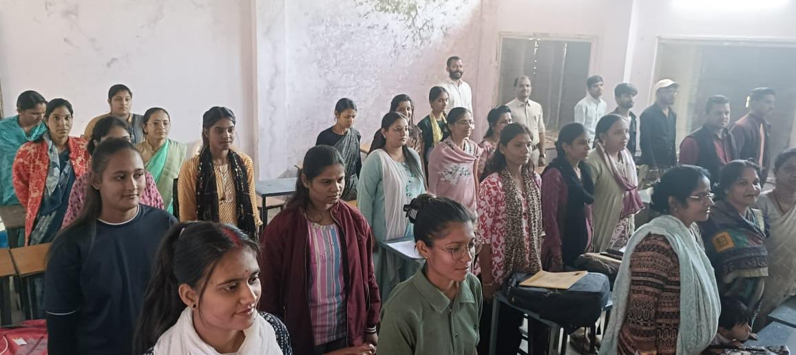 सिंधी समाज ने निकाली आक्रोश रैली, अमित बघेल का पुतला दहन