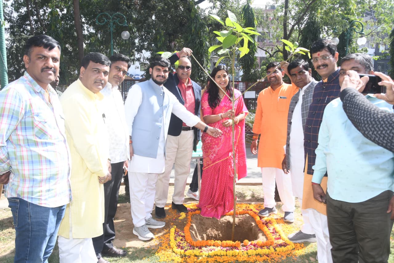 महापाैर महापाैर