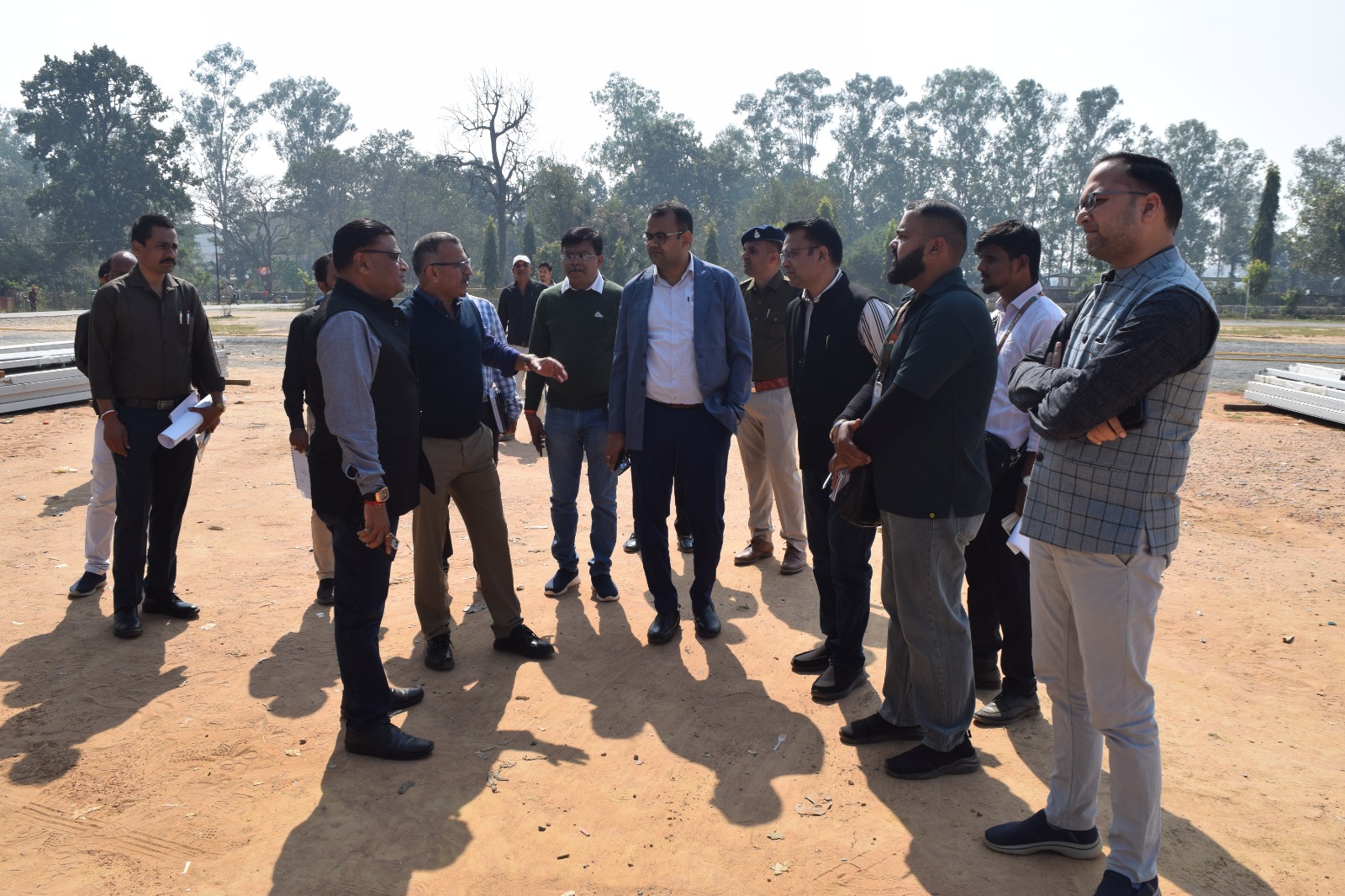 कलेक्टर और एसपी ने लिया तैयारियों का जायजा कलेक्टर और एसपी ने लिया तैयारियों का जायजा