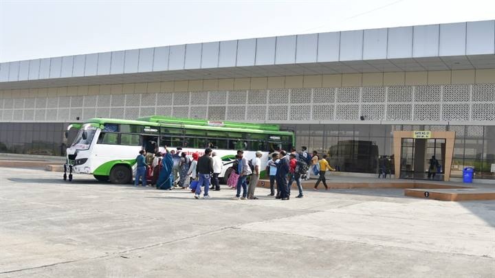 आईएसबीटी से बसों का संचालन हुआ शुरु