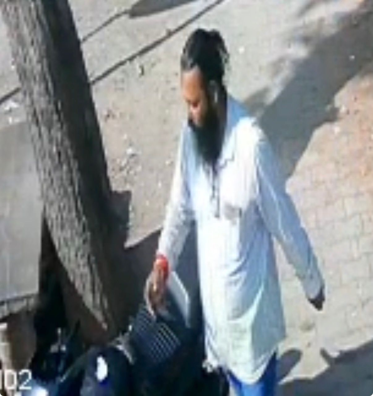 चित्तौड़गढ़ पुलिस ने भाजपा नेता को गोली मारने वाले का फोटो जारी किया है।